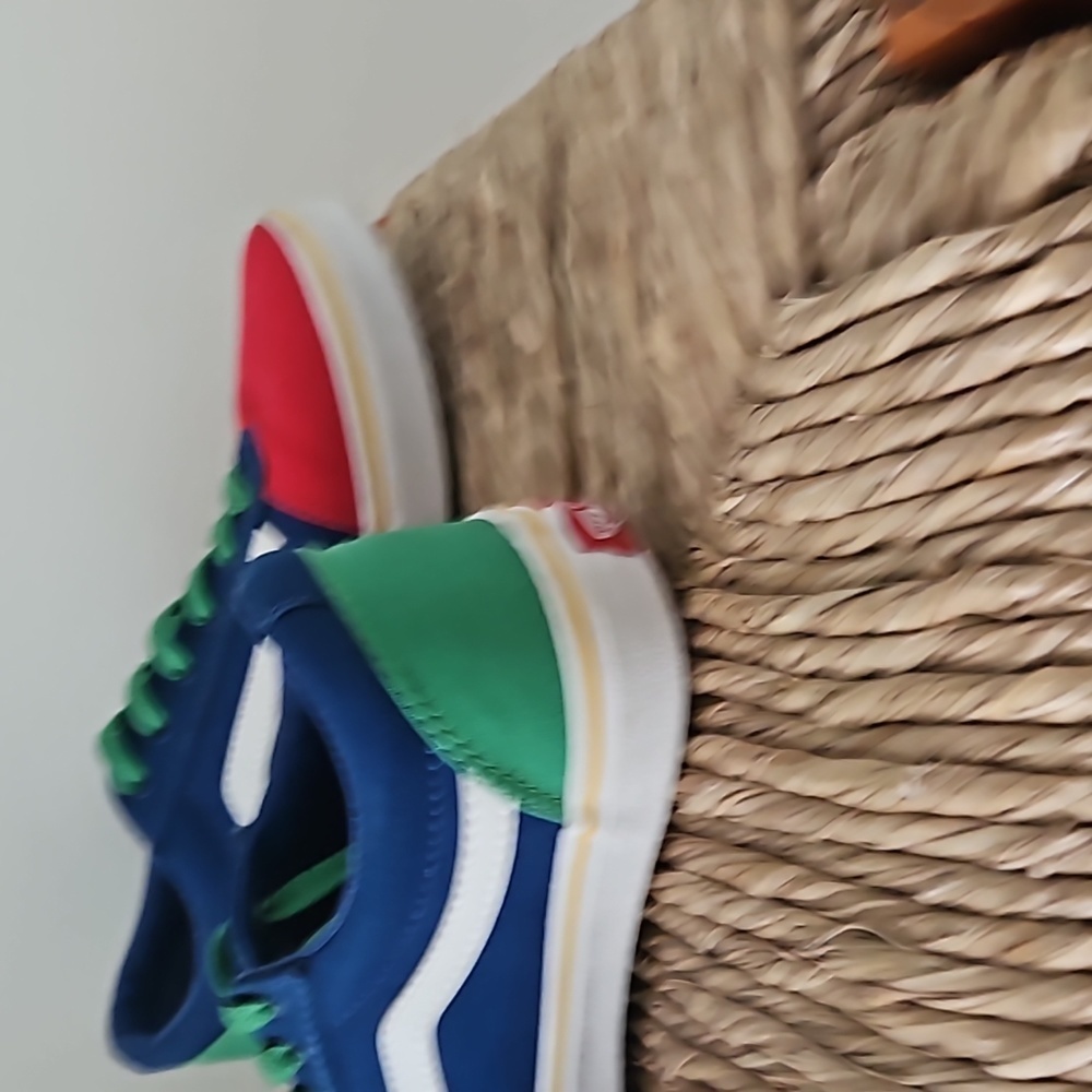 Vans size - Picture 2 of 3